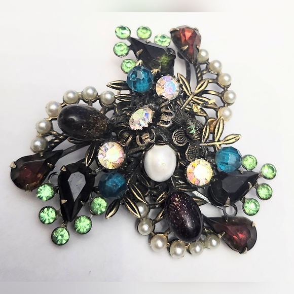 Vtg Miriam Haskell Unsigned Large Layered Uranium Faux Pearl Pin Brooch - Picture 1 of 3